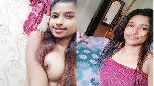 Exclusive Indian girl flaunts her beautiful breasts