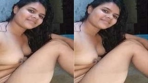 Desi bhabhi gets naughty in a video recording