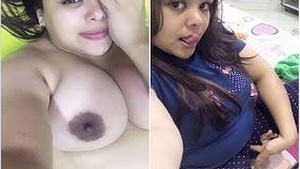 Sexy Desi Bhabhi flaunts her huge breasts