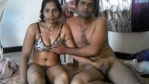 Indian couple from Bihar shares steamy cam show
