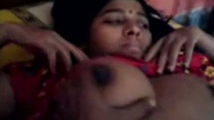 Indian MMS bhabhi with large breasts enjoys intimacy with her spouse