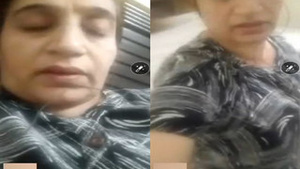 Busty Indian bhabhi flaunts her assets in steamy video