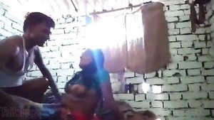 Indian village sex tape: Mast dehati chudai!