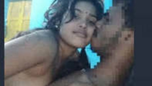 Sensual Indian babe gives a mind-blowing blowjob in HD video