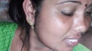 Desi girl enjoys deepthroat MMS cock in sex video