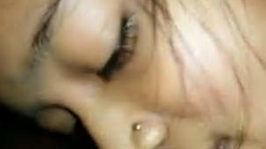 Desi housewife gives oral pleasure to her lover