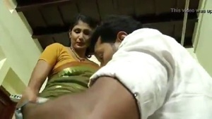 Tamil housewife enjoys masturbation in sex video