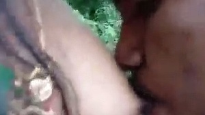 Outdoor boob sucking action in Odisha MMS