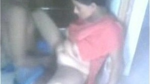Homemade sex video of Indian babe recorded by hidden camera