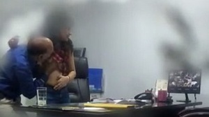 Hidden camera captures real Indian office sex scandal