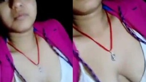 Desi bhabi with big saggy boobs takes selfie video