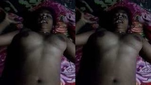 Exclusive Tamil girl records her boyfriend's pussy on camera