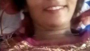 Bhabi in college shows off for her lover in video