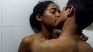 Indian couple's steamy romance turns into hardcore sex session