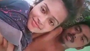 Real sex video of Indian lovers in chudai position