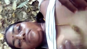 Tamil wife enjoys outdoor fingering in MMS video