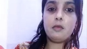 Hairy pussy Indian girl in nude selfie video