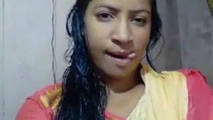 Bangla girl in steamy solo session