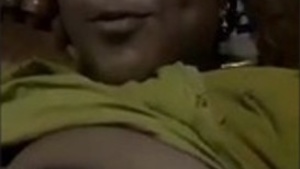 Mallu bhabhi flaunts her large breasts