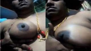 Busty Tamil bhabhi records a naughty video for her husband