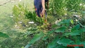 Mms video of Indian lovers having sex in garden