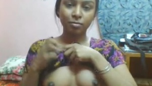 Indian girl bares it all in live webcam show