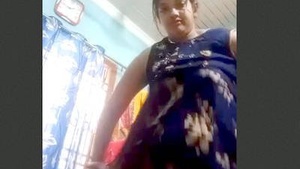 Indian wife gets fucked by babysitter in FGR video