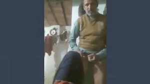 Pakistani aunty moans loudly in Hindi while having sex with neighbor