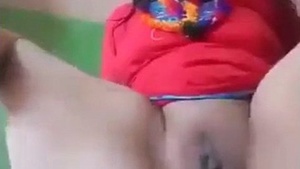 Desperate Bhabhi from a rural area craves satisfaction in sex video
