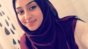 Pakistani girl in hijab reveals her nude photos and videos while living abroad