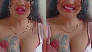 Model Soniya Maheshwari's huge cleavage on display in b-grade video